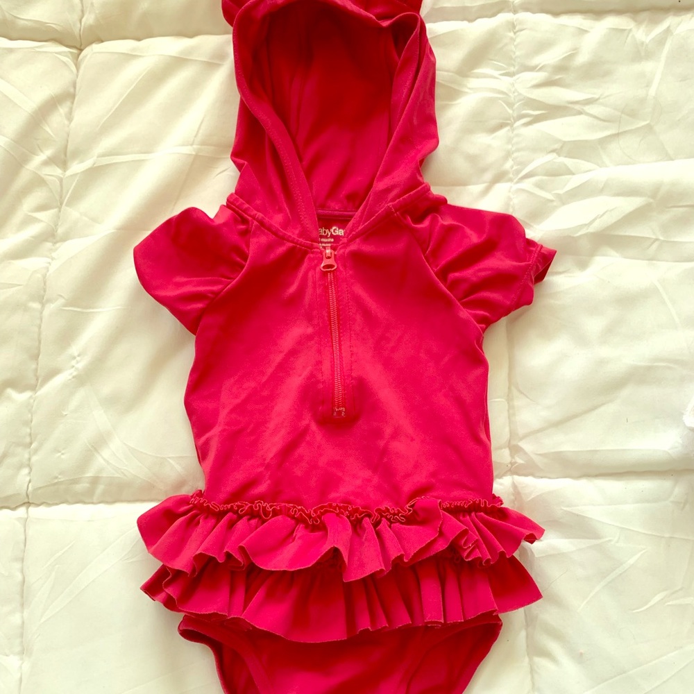Baby gap swimsuit